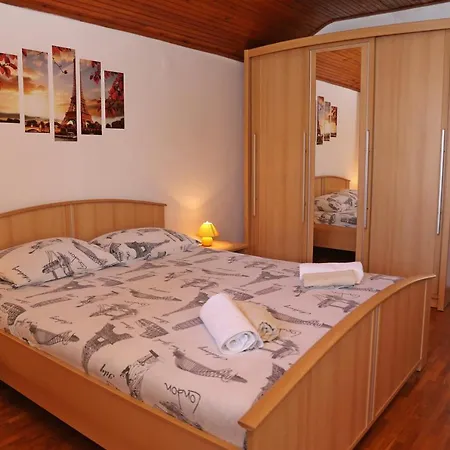 Apartmani Fani * Lumbarda