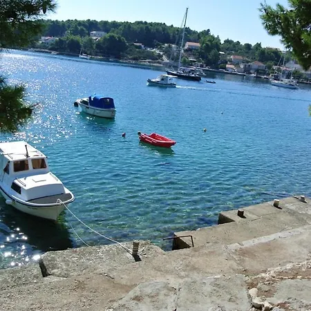Apartmani Fani Lumbarda